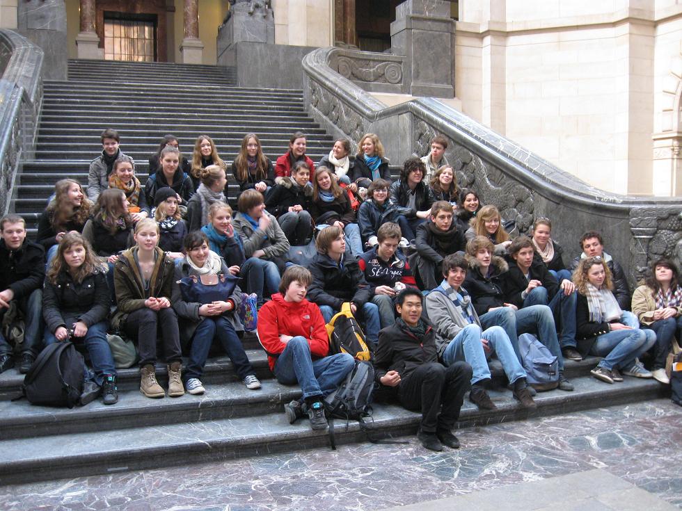 A l'hôtel de ville avant le rallye